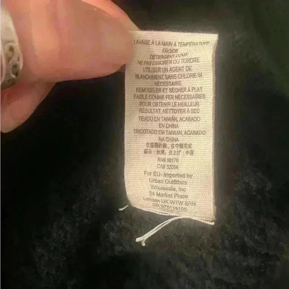 Free People black sweater crochet pullover NWOT has robbed cuffs & waistband XS - Picture 10 of 10